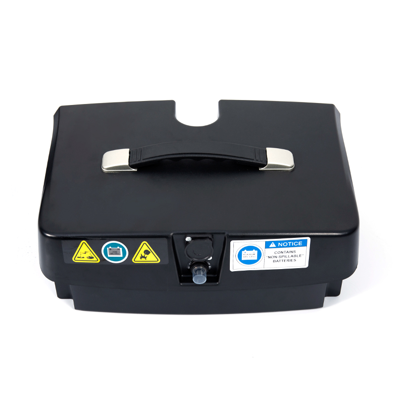 YL-02 Trotinetă de mobilitate ușoară cu 4 roți pentru seniori, cu un scaun pivotant la 360°